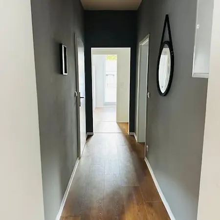Apartment Design - 8 Personen - Netflix - Terasse *