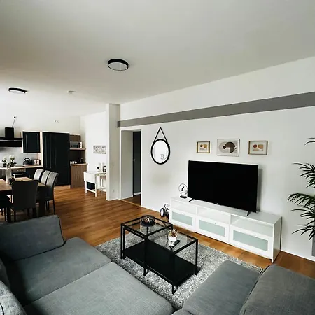 Design - 8 Personen - Netflix - Terasse *